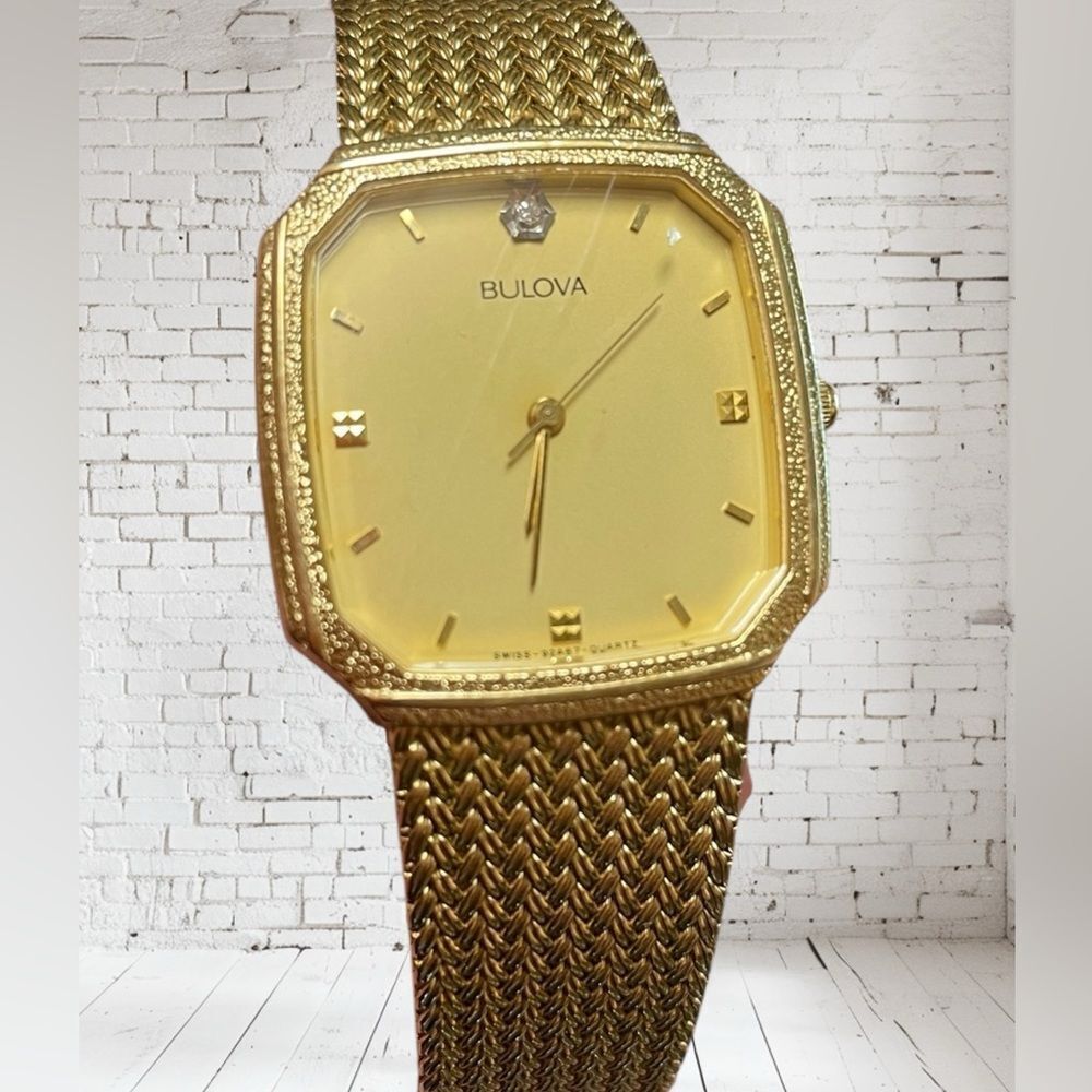 Vintage‎ BULOVA QUARTZ 1985 DIAMOND MENS WRISTWATCH